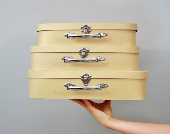 Maleta de cart�n mediana: 