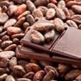 http://us.123rf.com/400wm/400/400/jirkaejc/jirkaejc1203/jirkaejc120300023/12798586-el-marra-n-chocolate-y-el-cacao-en-grano.jpg