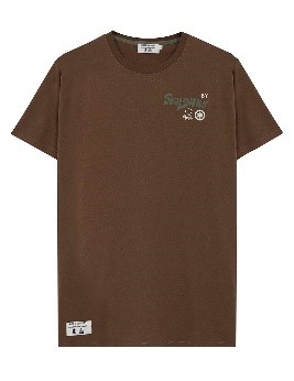 Imagen que contiene camiseta, ropaDescripcin generada automticamente