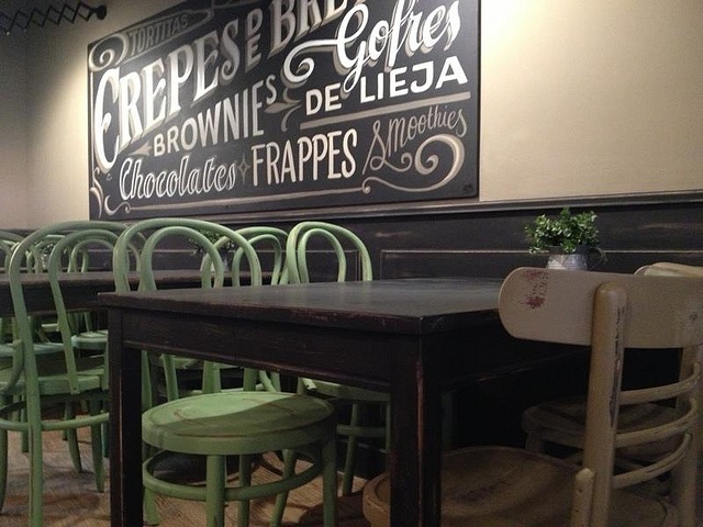 Charlotte.jpg [113514 Bytes]