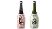 Botellas de ‘Life is grape’ y ‘Let it Frizz