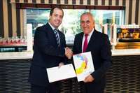 Peio Arbeloa, Director General de la Unidad de Negocio España de Mahou San Miguel (izquierda) y Adolfo Muñoz, Presidente de Saborea España (derecha)