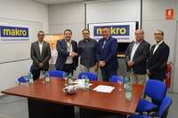 Antonio Villar, Dtor. Cial. FEHV; Francisco López, Dtor. de MAKRO Albuixech; Manuel Espinar, Pdte. FEHV; José Iván Afonso, Dtor. de MAKRO Vara de Quart; Francisco Sanmiguel, Tesorero FEHV y Rafael Ferrando, Secretario Gral. FEHV