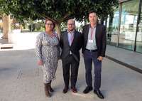 Marta Riesgo (SALSAS CHOVÍ), José Orbe (Presidente del Cluster) e Isidre March (Universitat de Valencia).