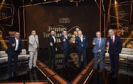 Los alcaldes de Beas, Briviesca, Las Navas del Marqués y Peñíscola, con Jesús Vázquez y directivos de Ferrero