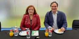 Chelo Domínguez, directora de Marketing y Comunicación de Grupo Gallo, y Josep Peiró, director Comercial de Grupo Gallo.